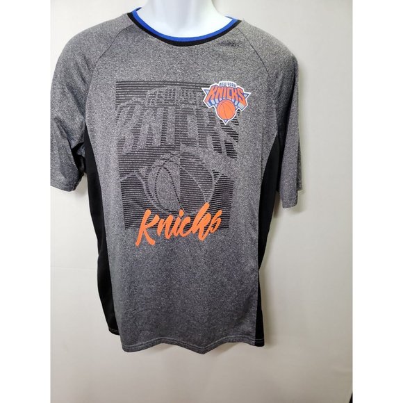 Lot of 5 Assorted Men Shirts ( 4 t-shirts, 1 sweater ) Size M (medium) - Picture 5 of 9